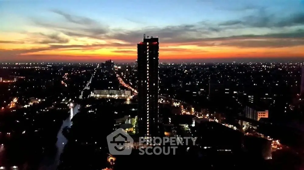  1 Bedroom Condo at The President Sathorn Ratchapruek 2-1