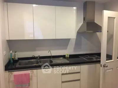  2 Bedrooms Condo at Siri Residence Sukhumvit-2