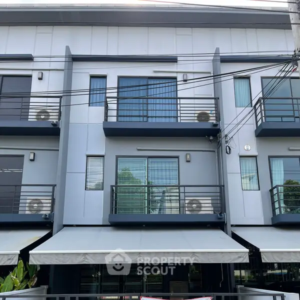 image_rental-6821351