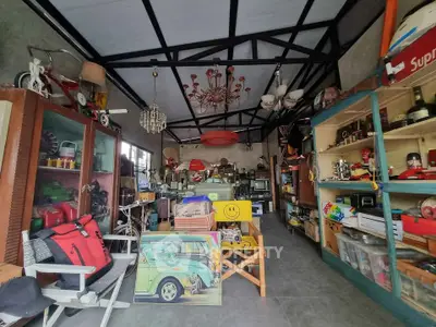Charming vintage-themed room with eclectic decor and retro collectibles, perfect for creative inspiration.