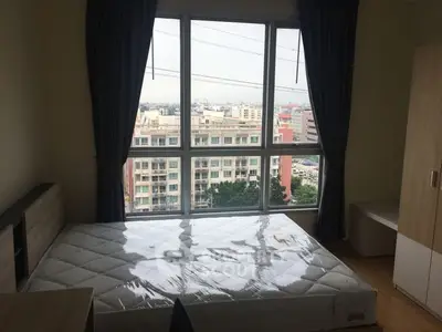 Fully Furnished 1 Bedroom Condo at Life Ratchada Suthisan Bedroom