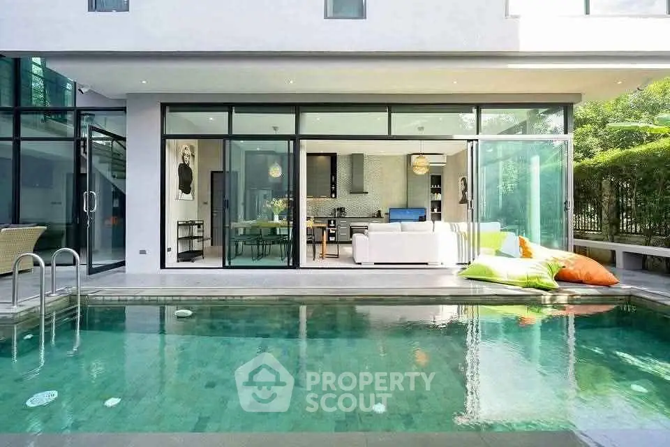 Luxurious modern home with stunning pool and open living space