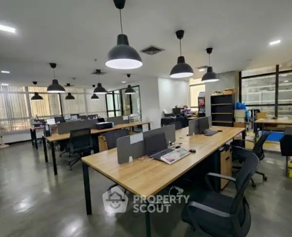 image_rental-29936816