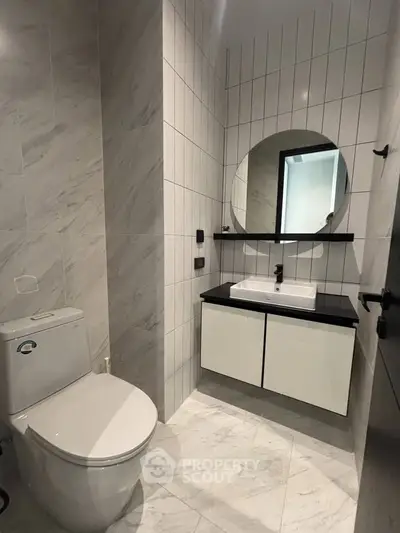 Modern bathroom with sleek design and elegant fixtures