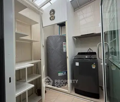 Screenshot 2025-12-12 185535.png