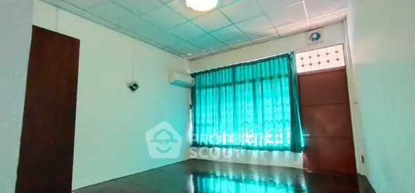 image_rental-12985545