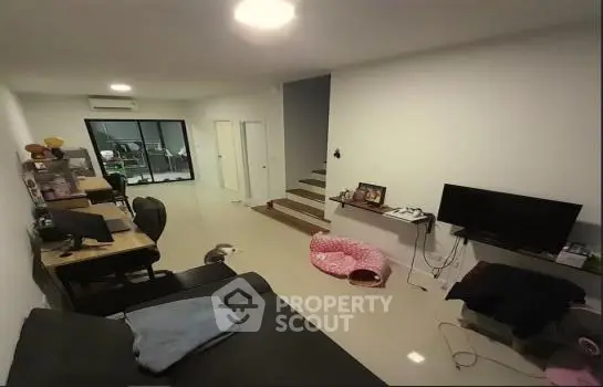 image_rental-9162199