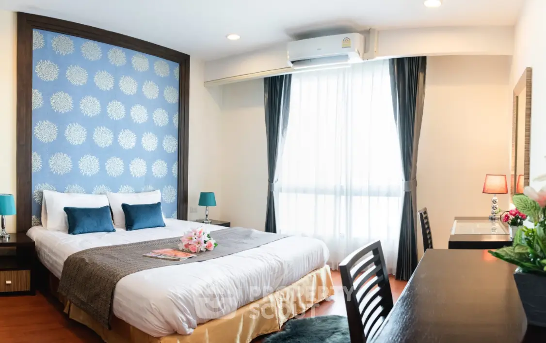  2 Bedrooms Serviced Apartment at Sarin Suites Sukhumvit Bangkok-1