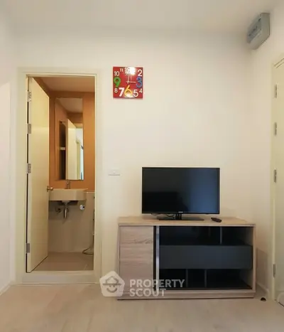 1 Bedroom Condo at Aspire Sathorn Thapa-2