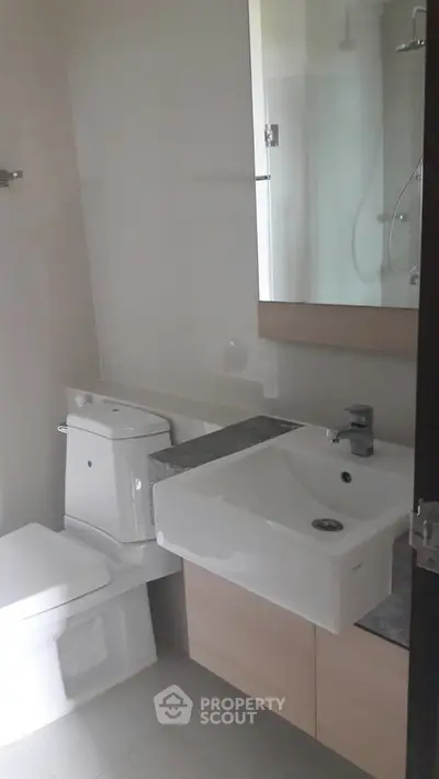  1 Bedroom Condo at Chrisma Condo รามอินทรา-3