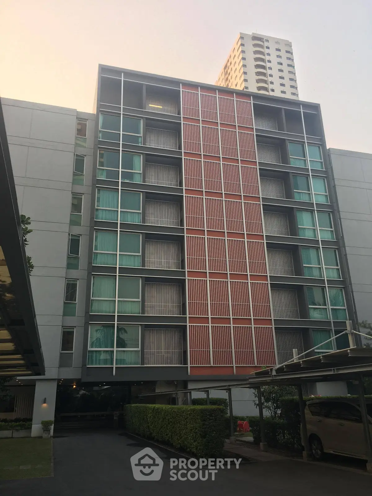 Fully Furnished 2 Bedrooms Condo at Greenery Place Sukhumvit 61-5