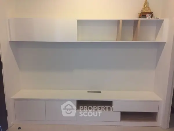 image_rental-28736724