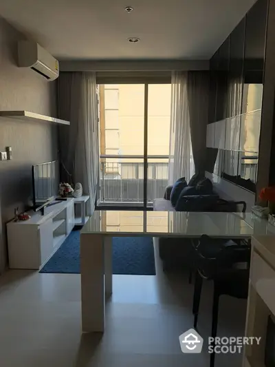 Fully Furnished 1 Bedroom Condo at Rhythm Sukhumvit 42-3