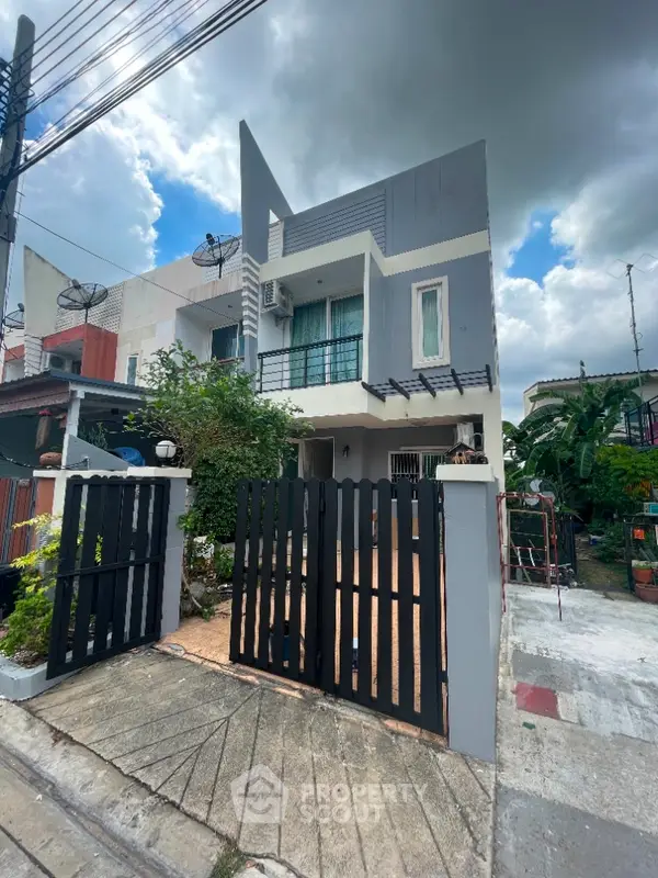 image_rental-6374841