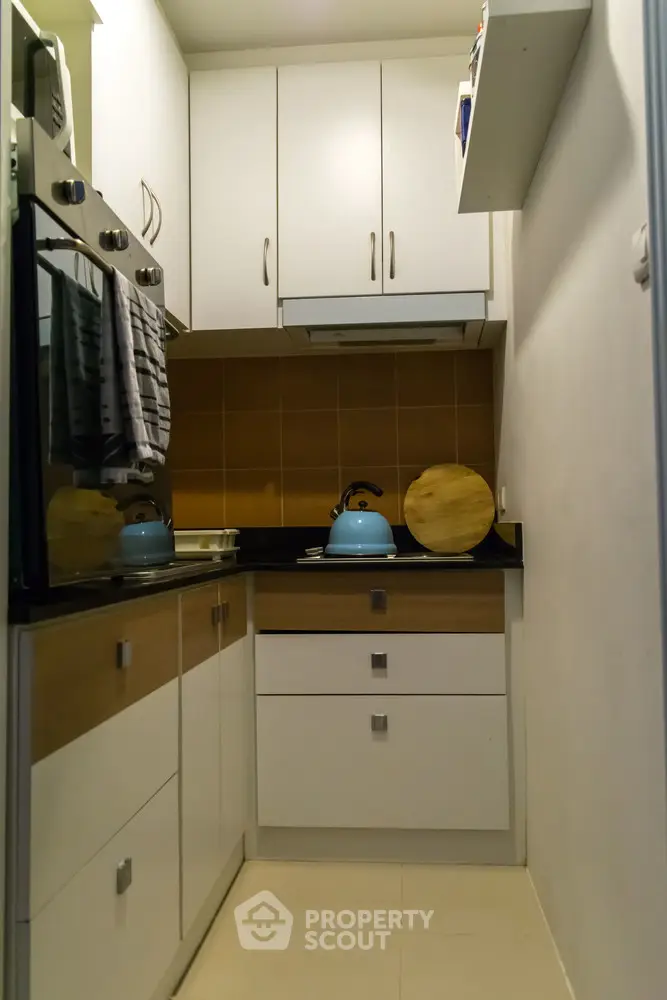  2 Bedrooms Condo -1