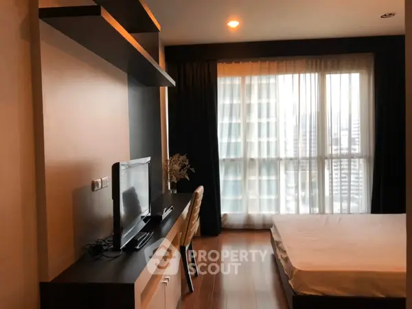 image_rental-5298772