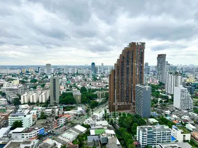Stunning cityscape view showcasing modern high-rise buildings and urban skyline.