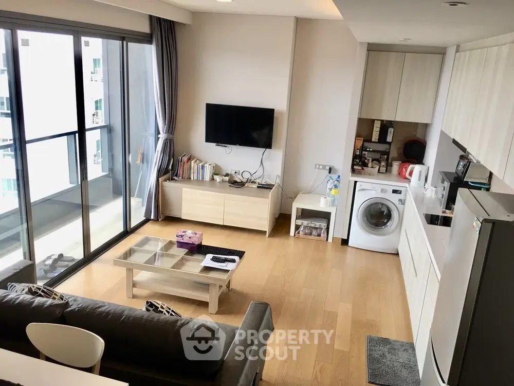  2 Bedrooms Condo at The Lumpini 24-1