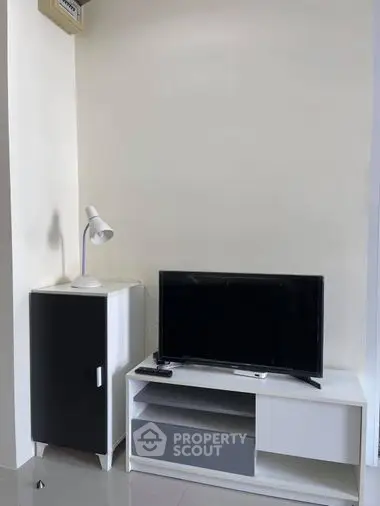 Fully Furnished 1 Bedroom Condo at Kes Ratchada-2