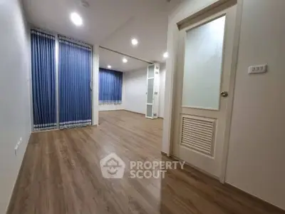 image_rental-26929272