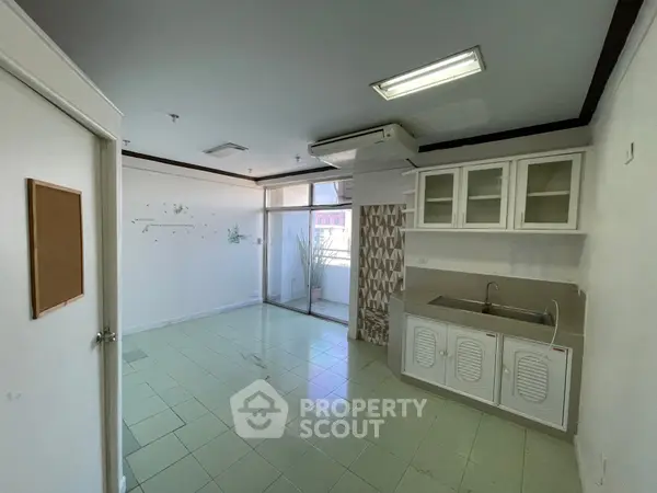 image_rental-27716328