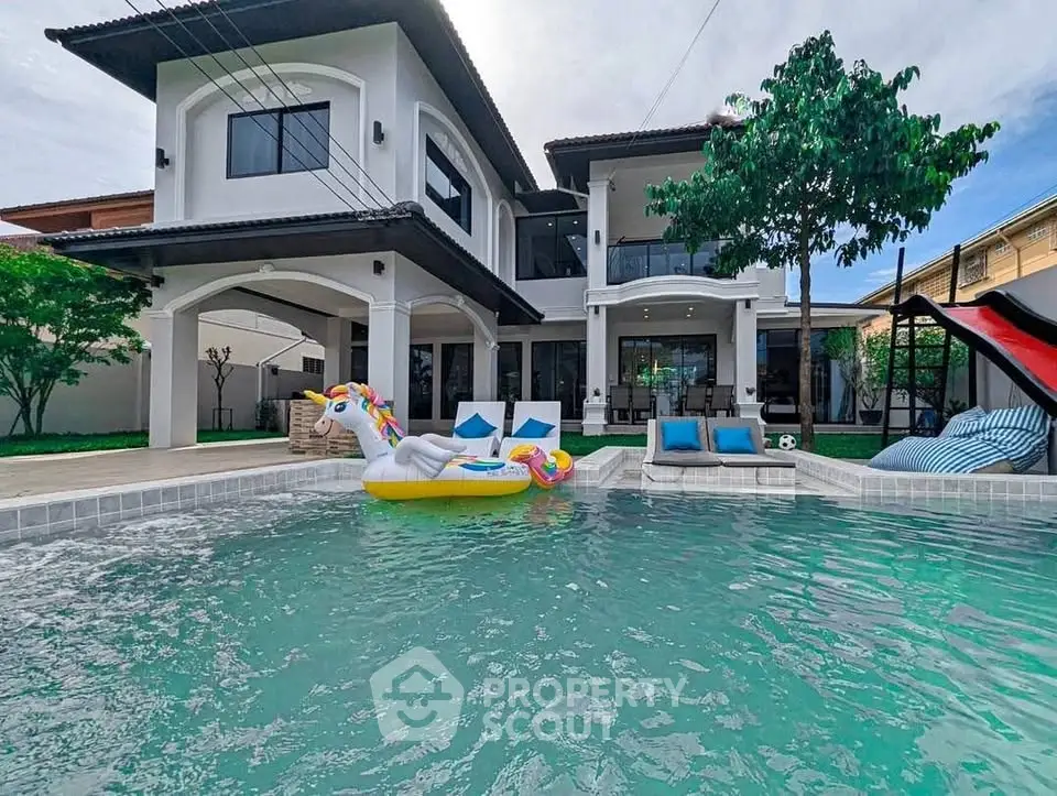 Luxurious villa with private pool and modern architecture, perfect for relaxation and entertainment.