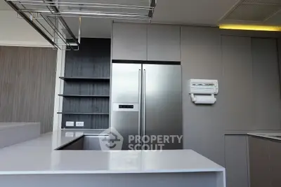  3 Bedrooms Condo at Urbano Absolute-4