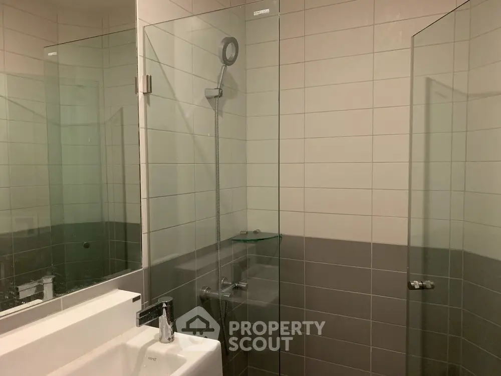 1 Bedroom Condo at Ideo Mobi Phayathai-2