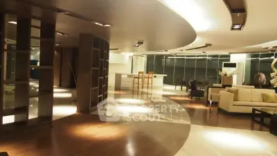  2 Bedrooms Condo at 15 Sukhumvit Residences-3