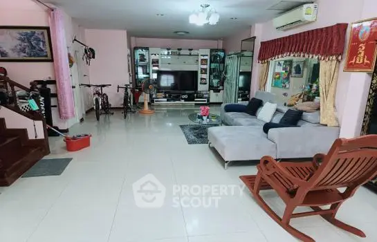 image_rental-8429623