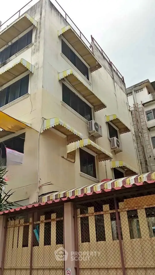 image_rental-30287414