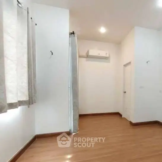 image_rental-8485763