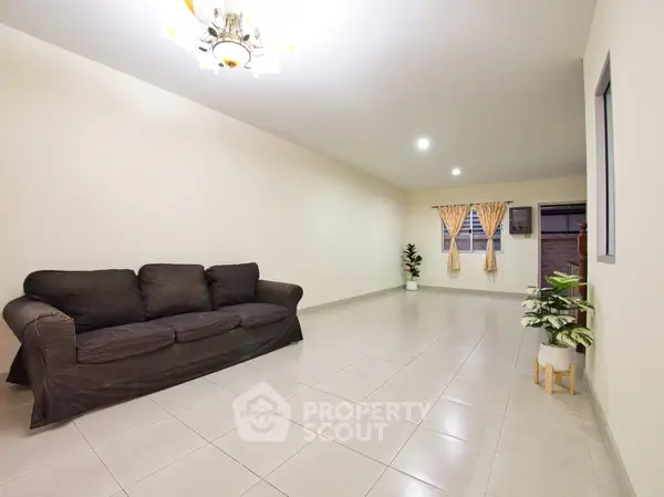 image_rental-8237058