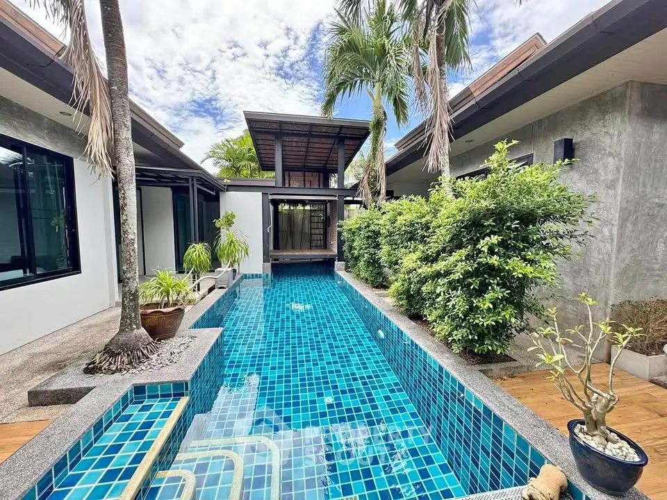 Stunning tropical villa with private pool and lush greenery