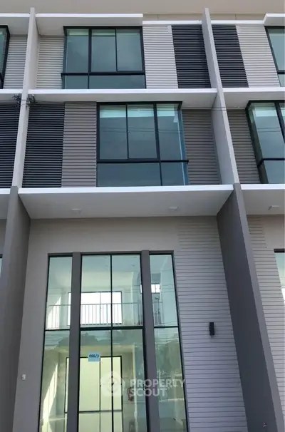 image_rental-31392392