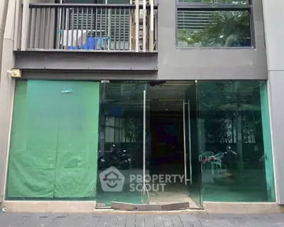 image_rental-29540856