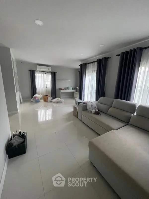 image_rental-26851707