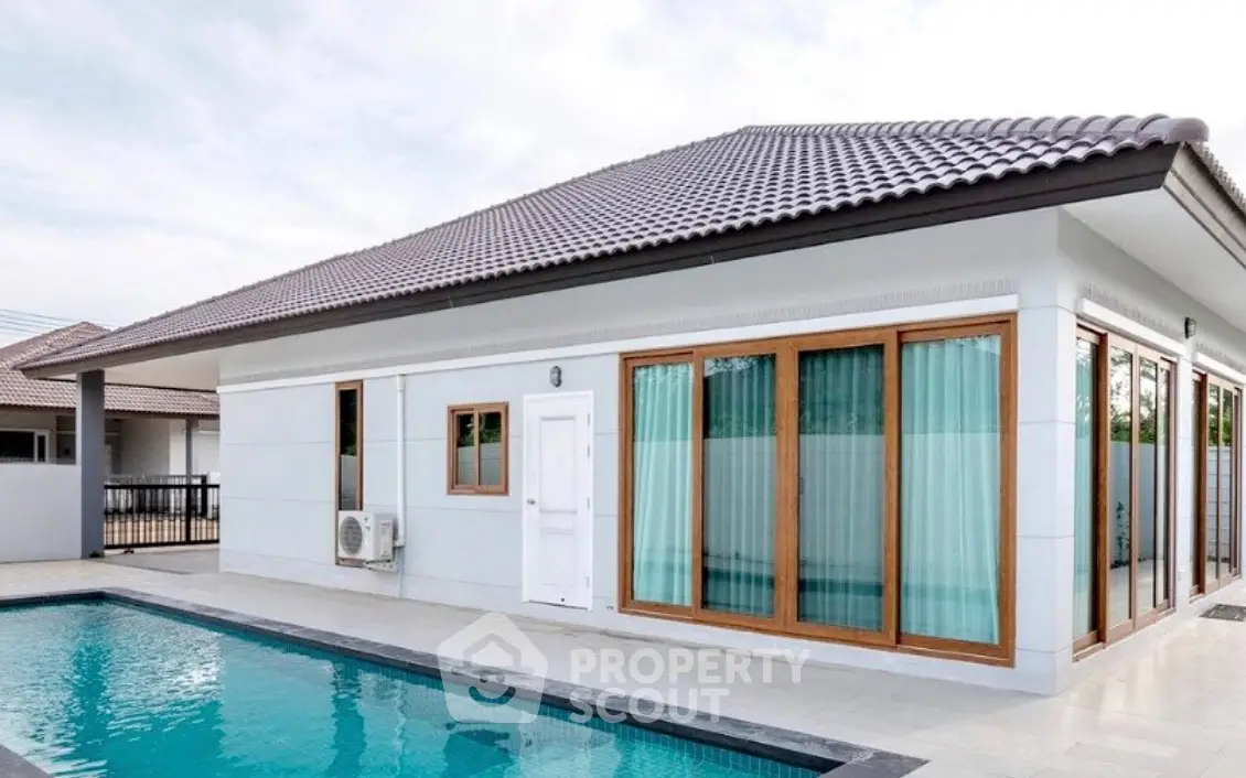 Screenshot 2569-02-21 at 22.58.45.jpg