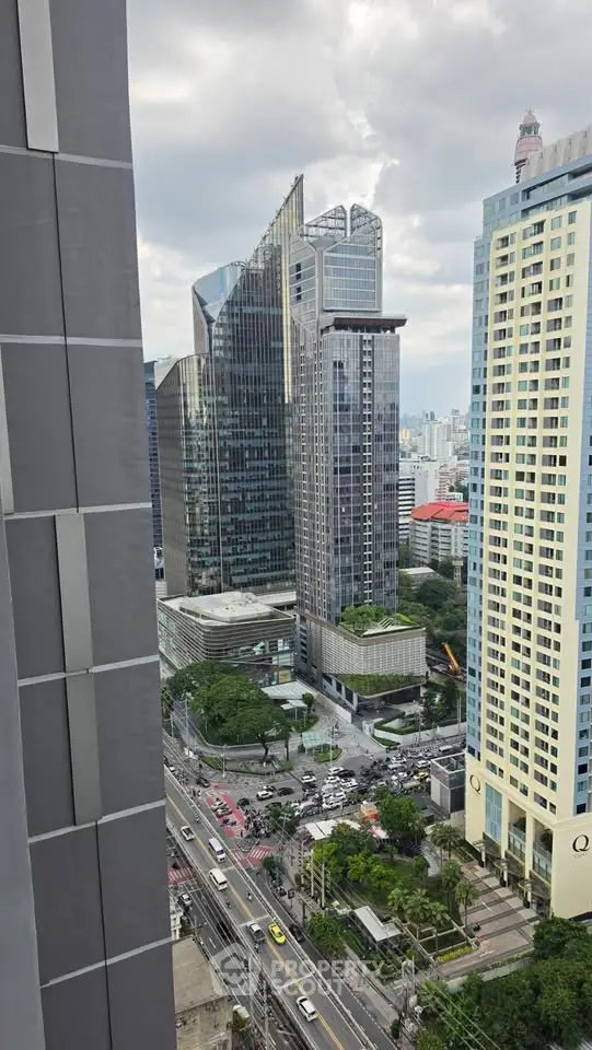 Stunning cityscape view showcasing modern skyscrapers and bustling streets, perfect for urban living enthusiasts.
