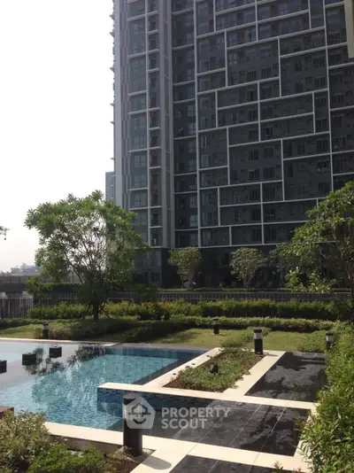 Fully Furnished 1 Bedroom Condo at Ideo Mobi Sukhumvit-4