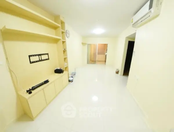 image_rental-29668472