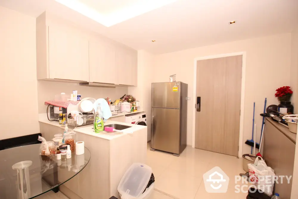  2 Bedrooms Condo -1