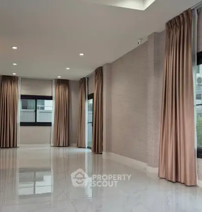 Screenshot 2569-03-23 at 14.39.08.jpg