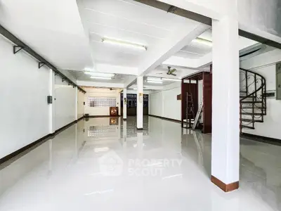 image_rental-11977870