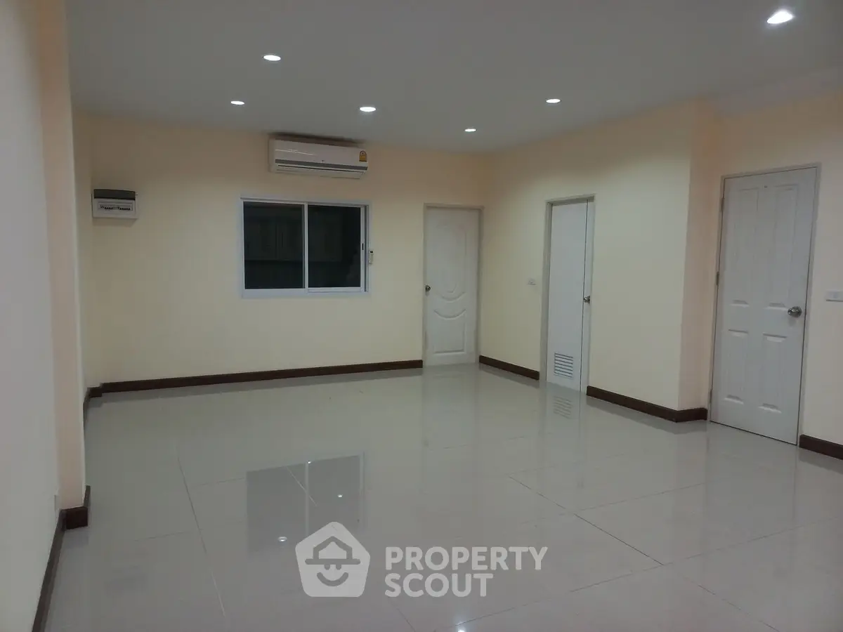 ec3c630c-b3b2-4ffd-8521-94f25e8f18cb - สำเนา.jpg