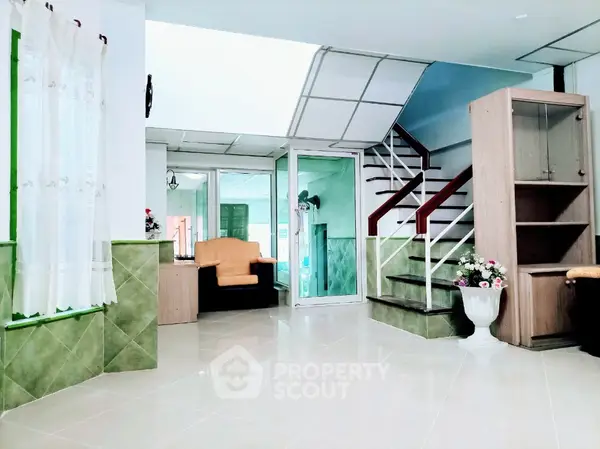 image_rental-12540513