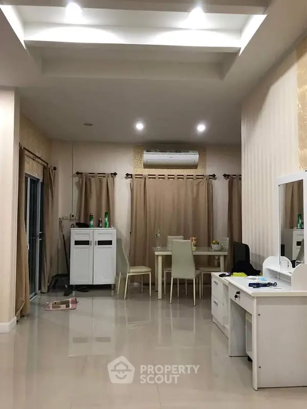 image_rental-16295598