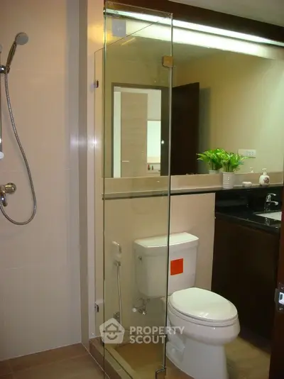  2 Bedrooms Apartment at Y O Place-4