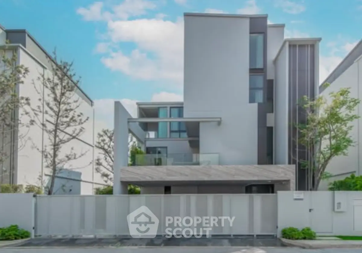 Screenshot 2569-01-06 at 15.32.56.jpg