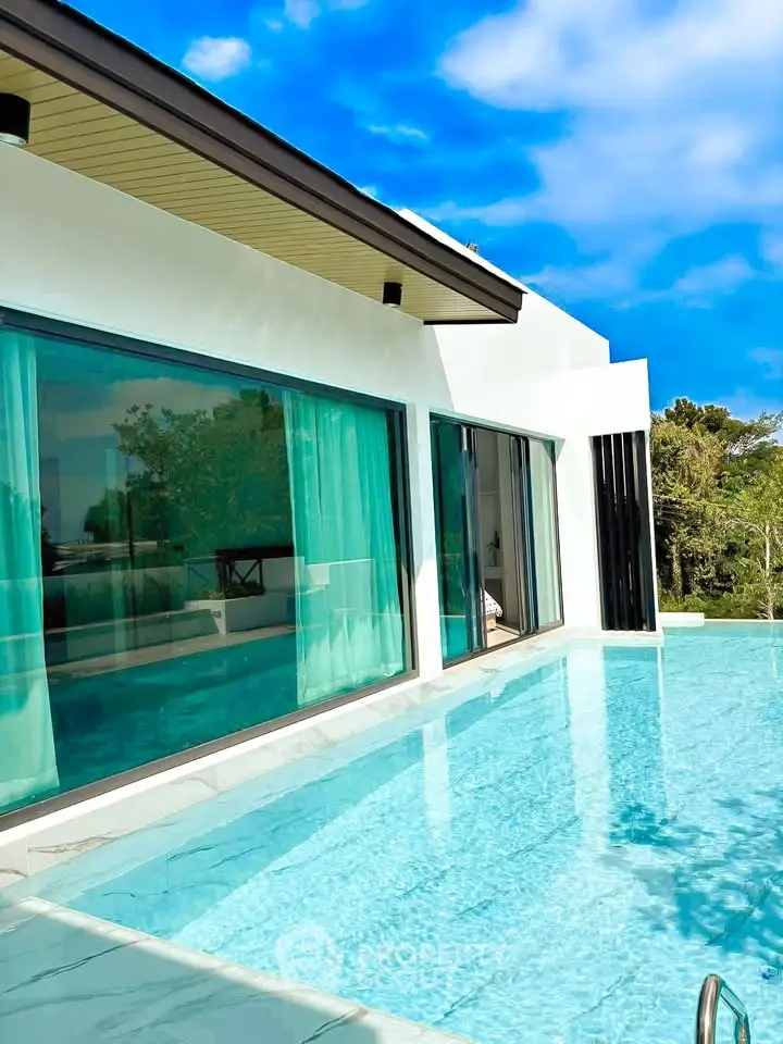 Luxurious modern villa with infinity pool and stunning views
